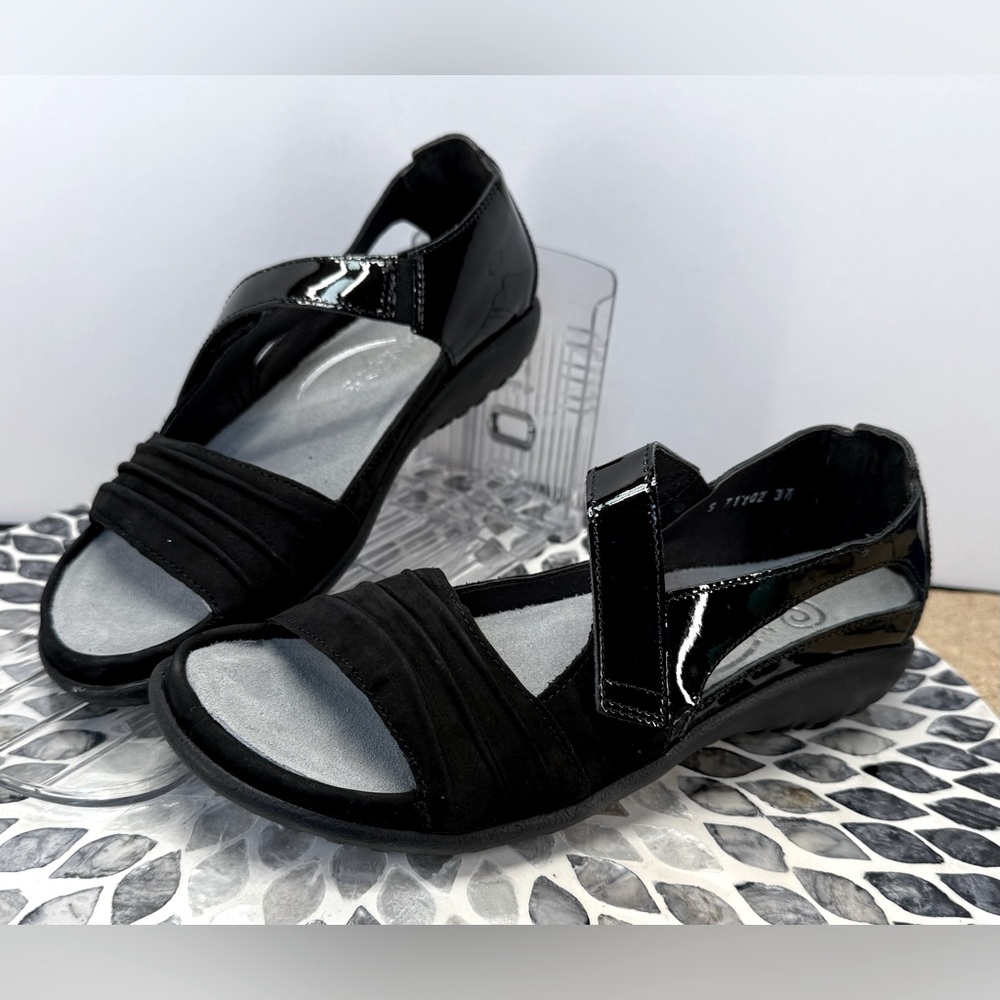 Naot Women's Black Open-Toe Sandals
